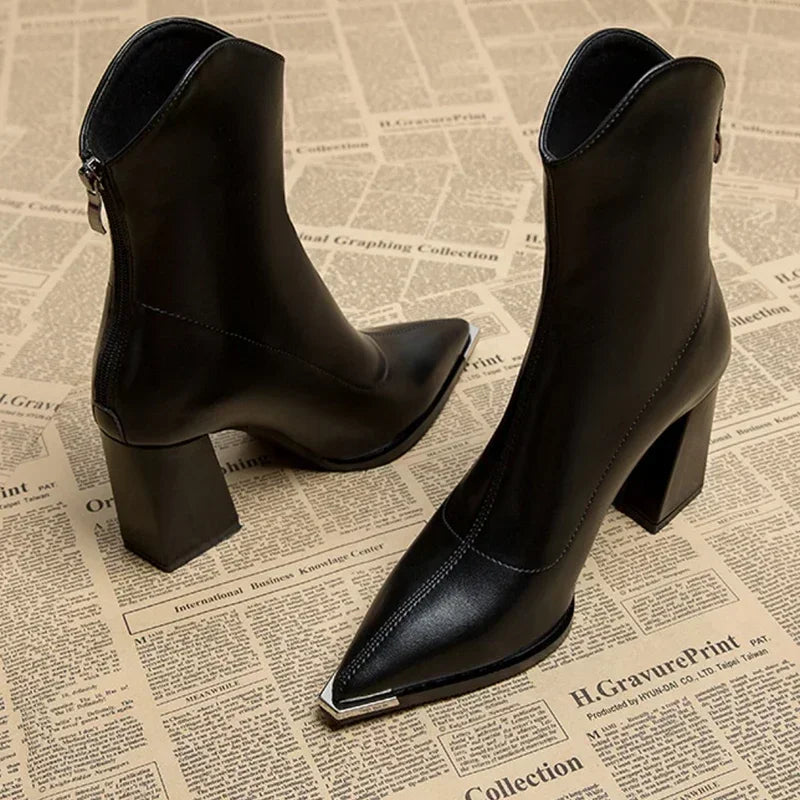 Stivale in Pelle Chelsea con Punta in Cromo