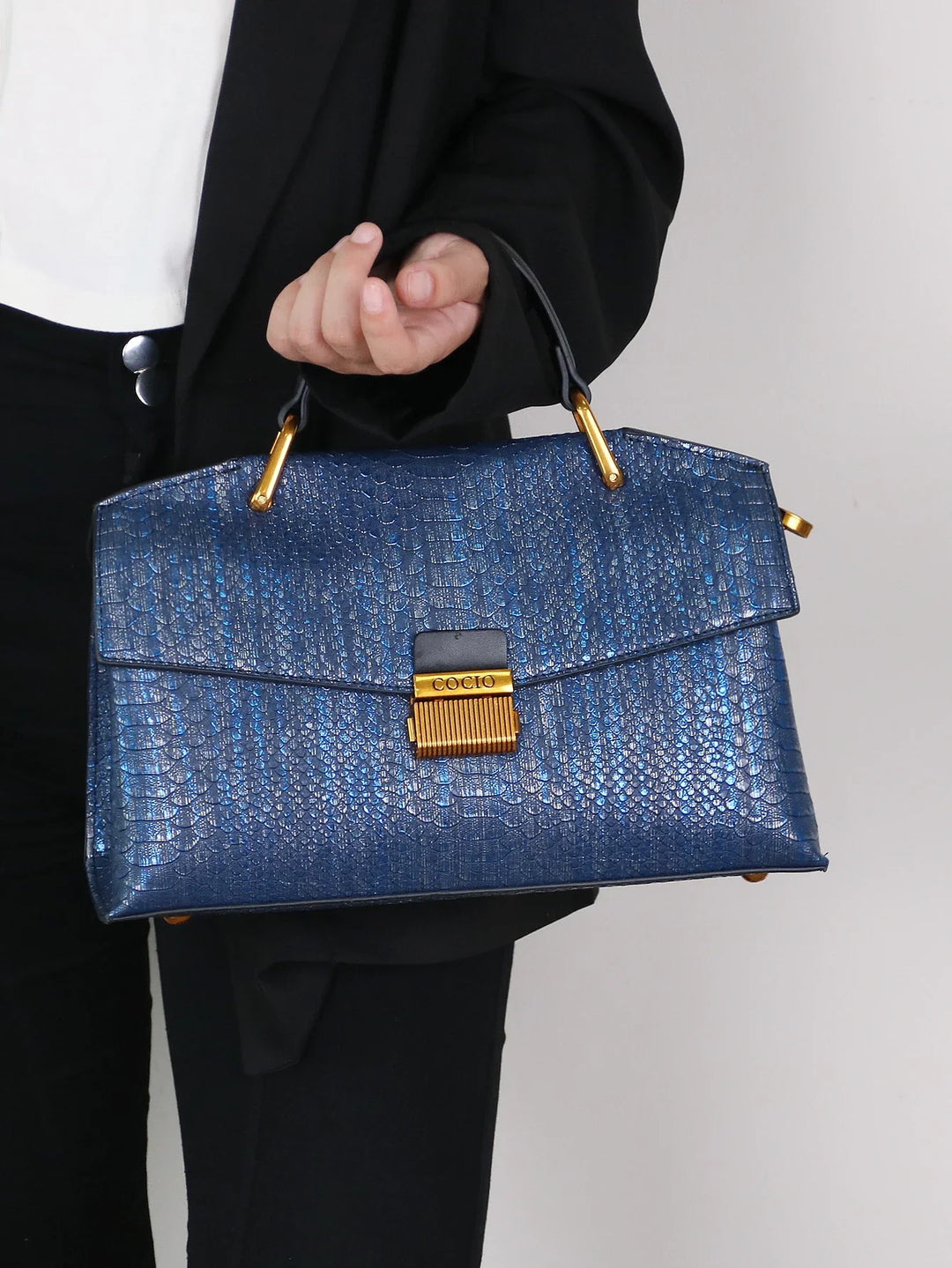 Borsa in Pelle Vegana con Stampa Serpente Embossata