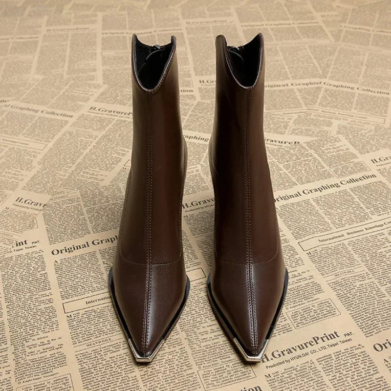 Stivale in Pelle Chelsea con Punta in Cromo