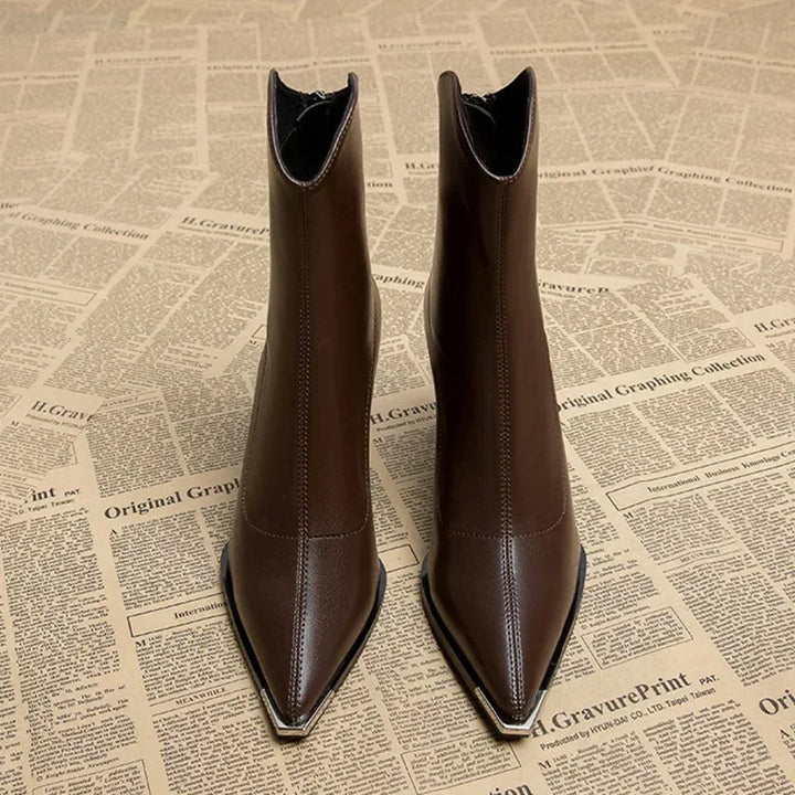 Stivale in Pelle Chelsea con Punta in Cromo