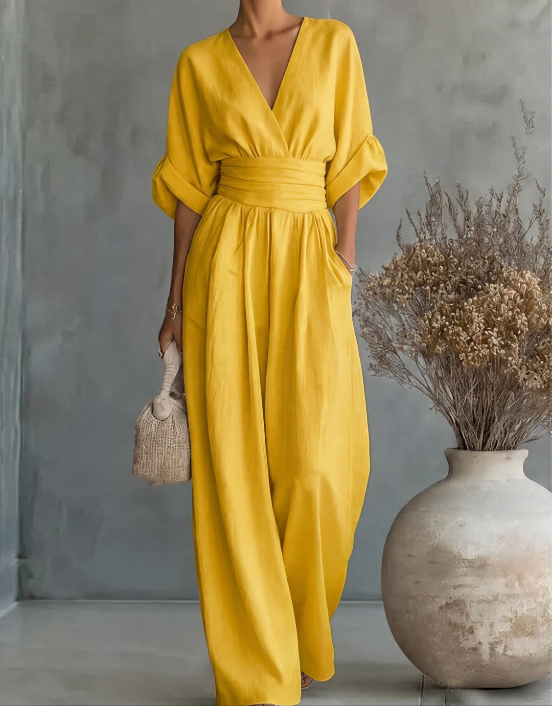 Daniela - Mono elegante con scollo a V e gamba larga